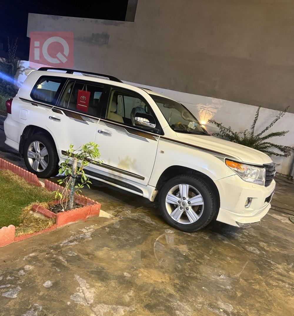 تويوتا لاندكروزر